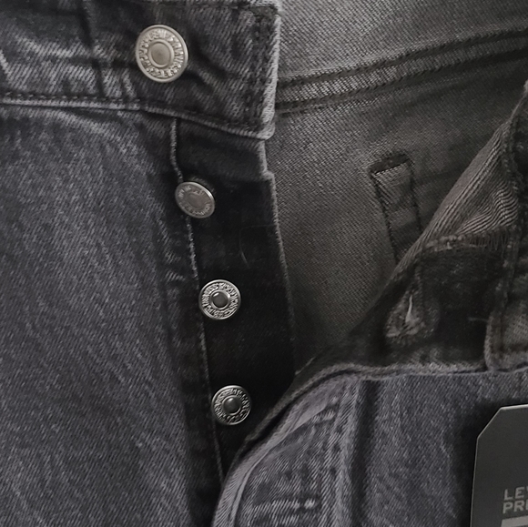 LEVI'S 501s in plus size - Picture 3 of 5